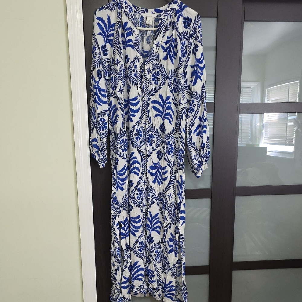 H&M Long Sleeve Dress in Blue and White